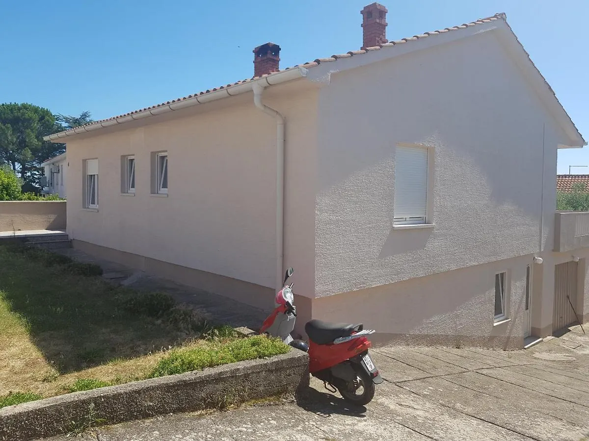 Marton Appartamento Krk 0*, Krk Town Croazia
