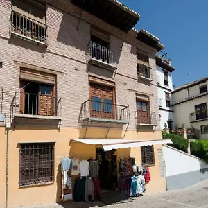 Spacious Sunny And Quiet Albayzin Appartamento Granada